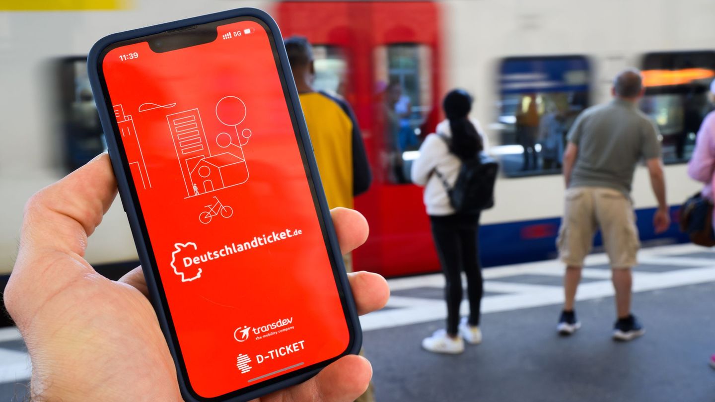Fahrkarten: Thüringen sieht Finanzpoker um Deutschlandticket kritisch