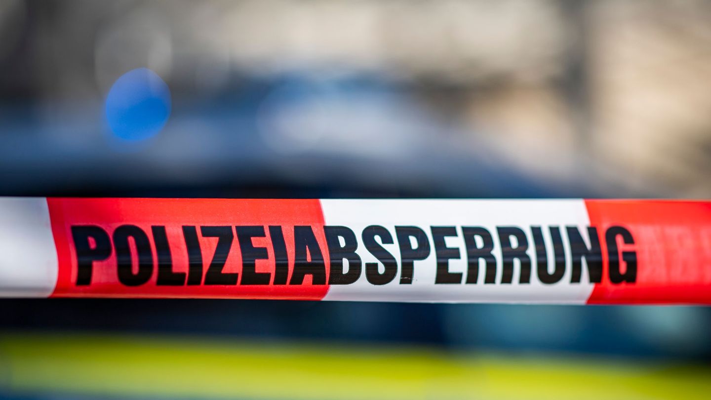 Großeinsatz: 50 Häuser müssen evakuiert werden – Gasleitung angebaggert