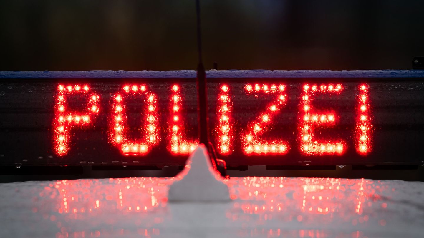 Betrunken: Erst auf der Felge gefahren – dann im Auto eingeschlafen