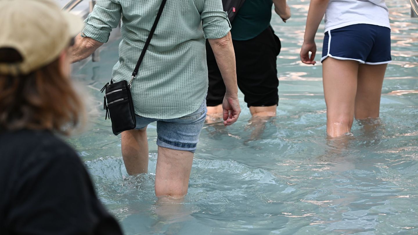 Freizeit: Schirme, Schatten, Wassertreten: Hitzeschutz zum Hessentag