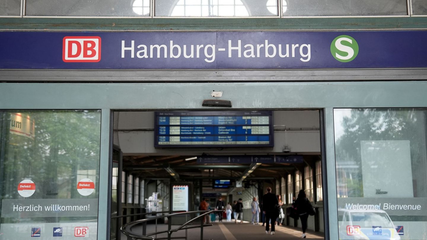 Unfälle: Kind stürzt beim Einsteigen in S-Bahn – leicht verletzt