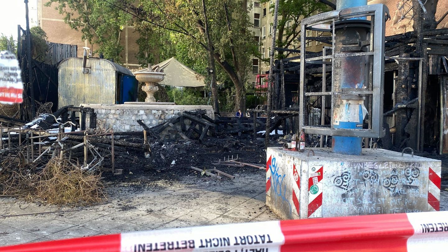 Brand: Großes Feuer am bekannten Technoclub „Wilde Renate“