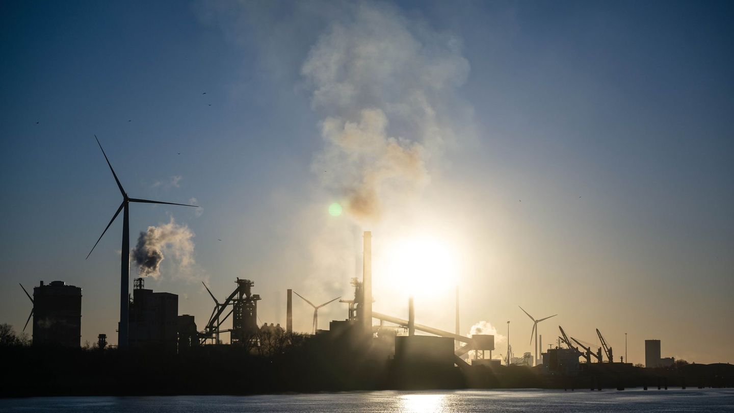 Dekarbonisierung: Rückschlag für „grünen“ Stahl – ArcelorMittal ändert Pläne