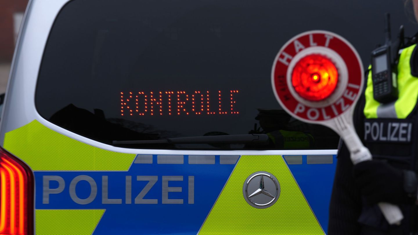 Gefährliche Fahrweise: Nach Rennen: Biker flieht vor der Polizei