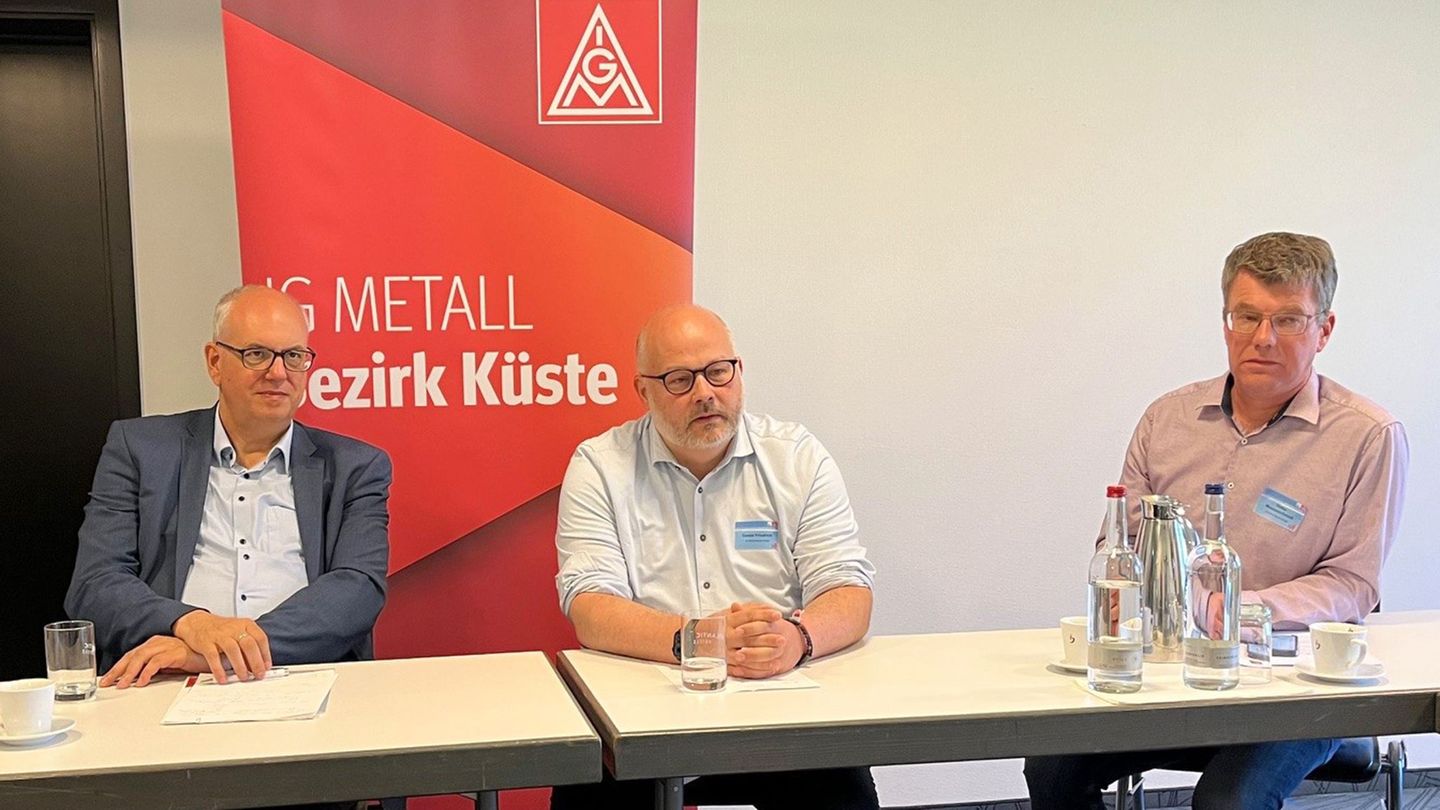 Rückschlag für „grünen“ Stahl: Gewerkschaft und Politik fordern Plan für Bremer Stahlwerk