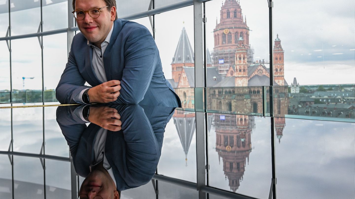 Konzerte: Neuer Chefdirigent Venzago: „Musik muss berühren“