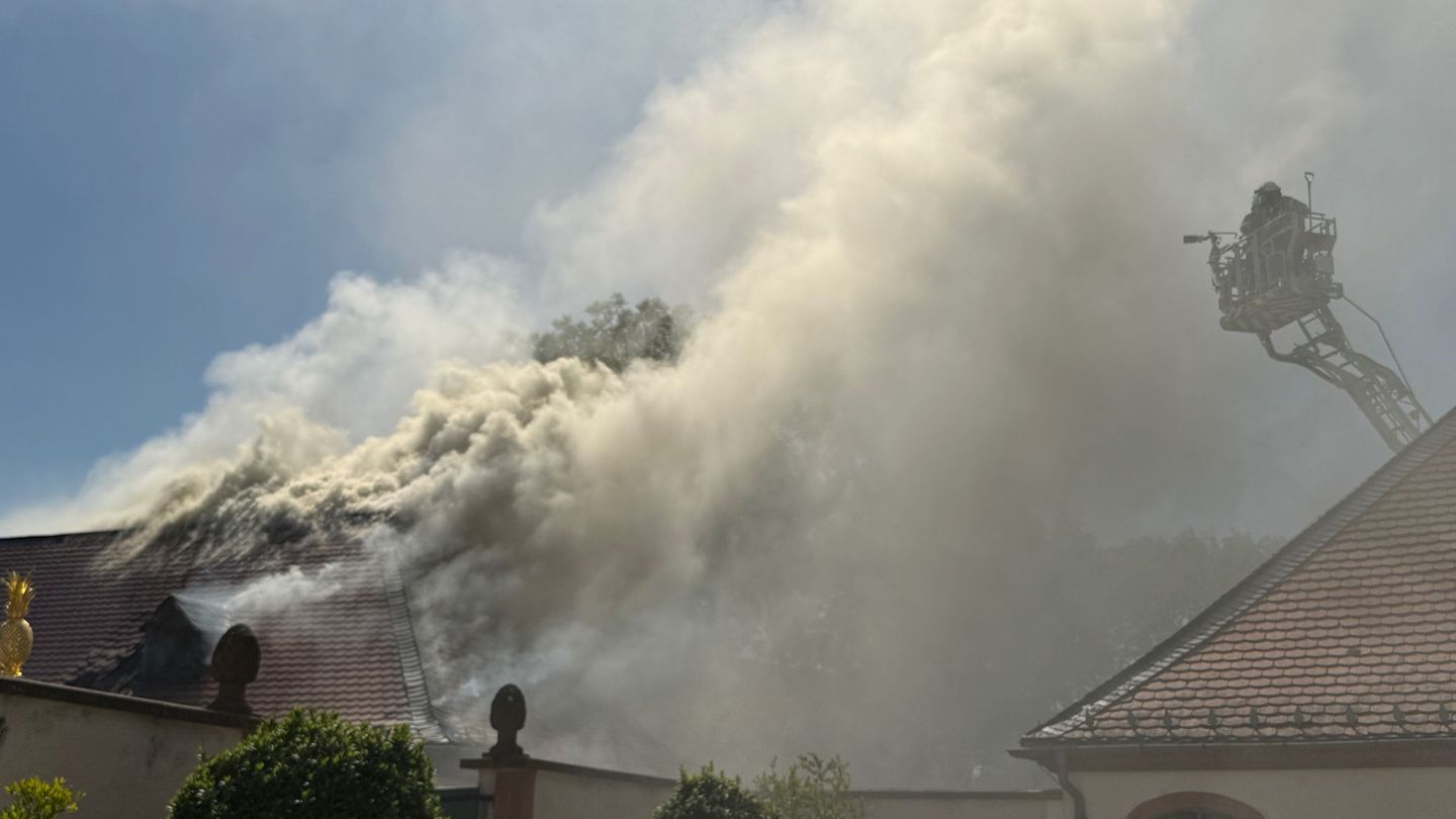 Brände: Feuer auf Gelände von Kloster in Seligenstadt
