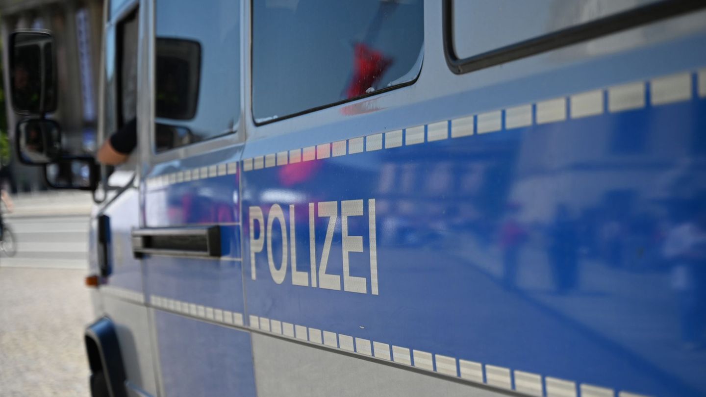 Antisemitismus: Angreifer bedroht Mann mit Davidstern mit Messer
