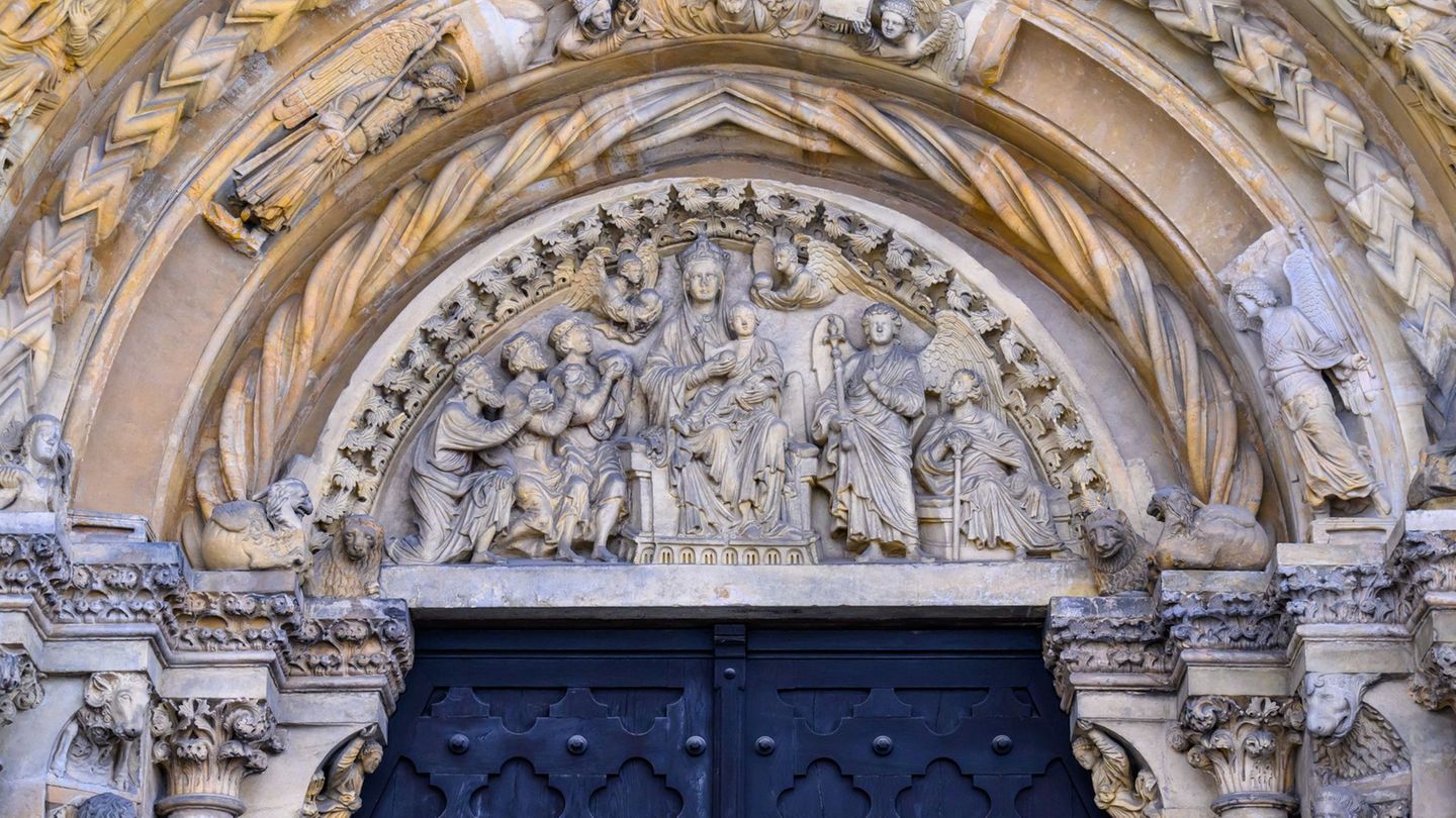 Architektur: 800 Jahre Goldene Pforte – 3.000 Gäste bei Festwochen