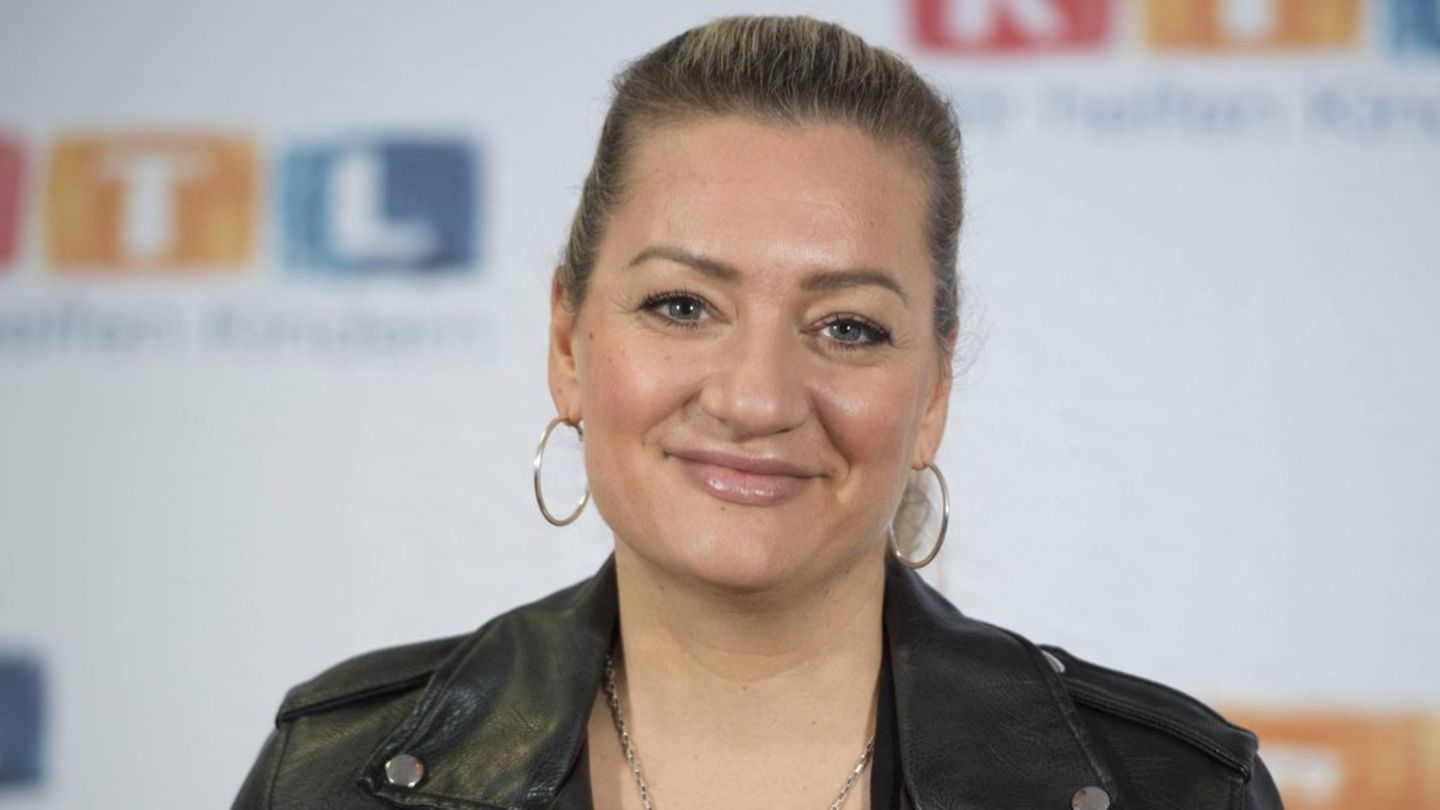 Juliette Schoppmann: Sängerin hat sich bei Sturz verletzt