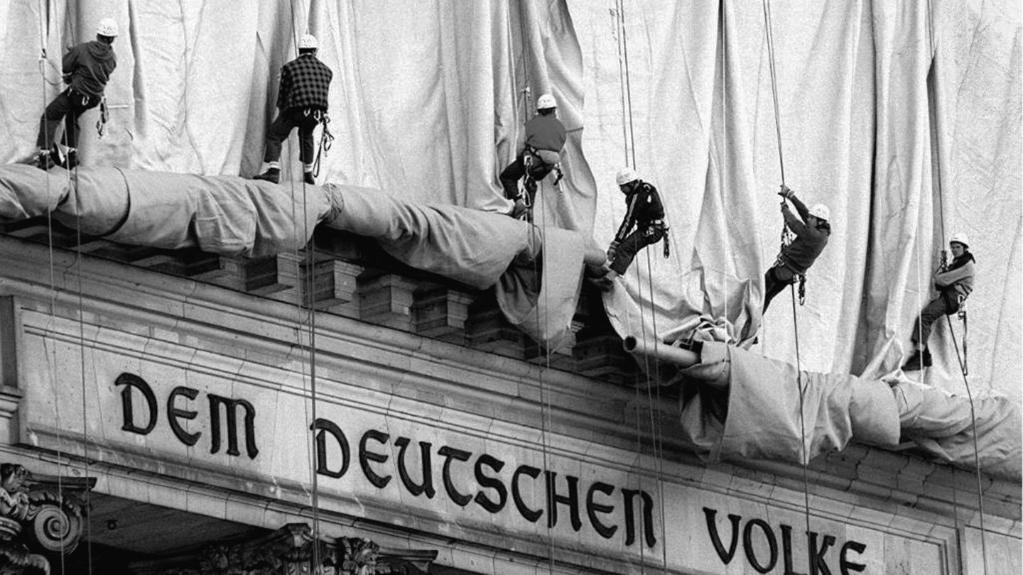 30 Jahre Reichstagsverhüllung: Ein Haus verschwindet, ein Bild bleibt