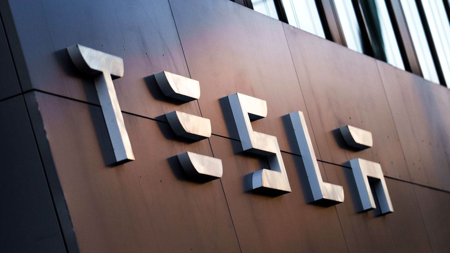 Autonomes Fahren: Tesla startet Robotaxi-Dienst mit Einschränkungen