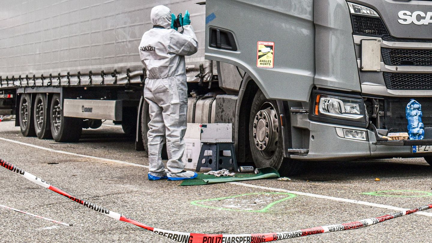 Prozess: Lkw-Fahrer sitzen nach tödlichem Streit auf der Anklagebank