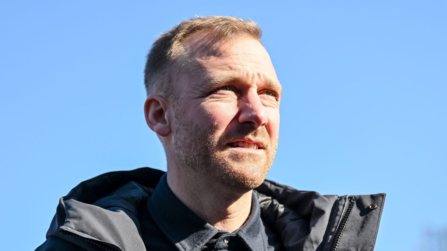 Fußball-Bundesliga: Medien: FCA vor Verpflichtung von Paderborn-Manager Weber