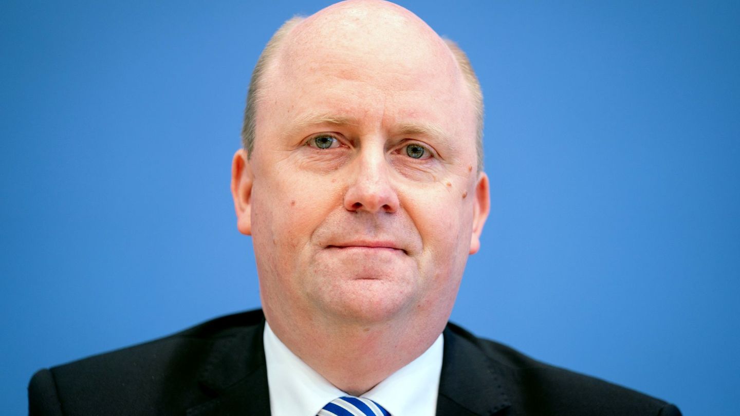 Landtag: Personalie Becker: FDP fordert Karenzzeit