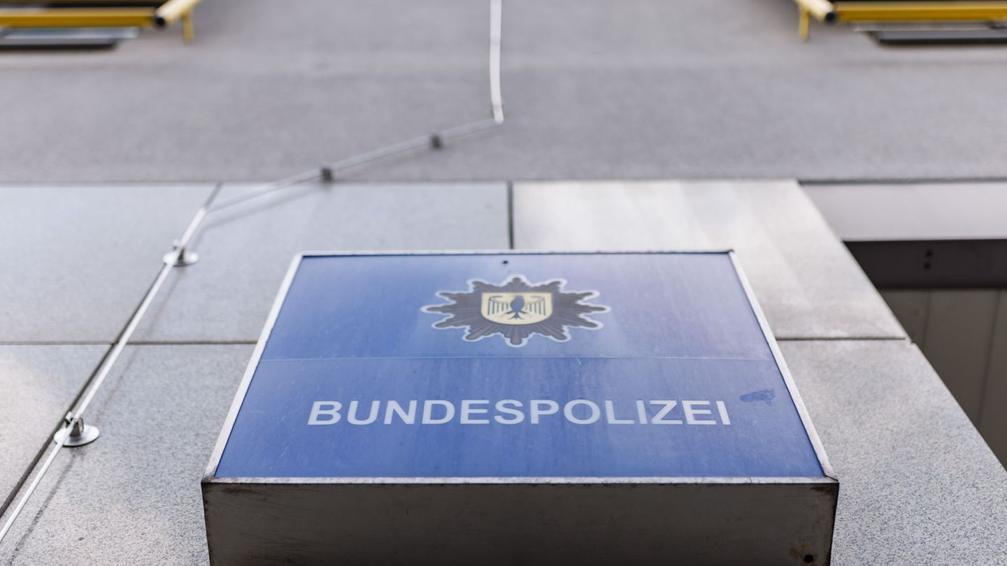 Schleuserkriminalität: Verdächtige sollen mehr als 100 Ausländer geschleust haben