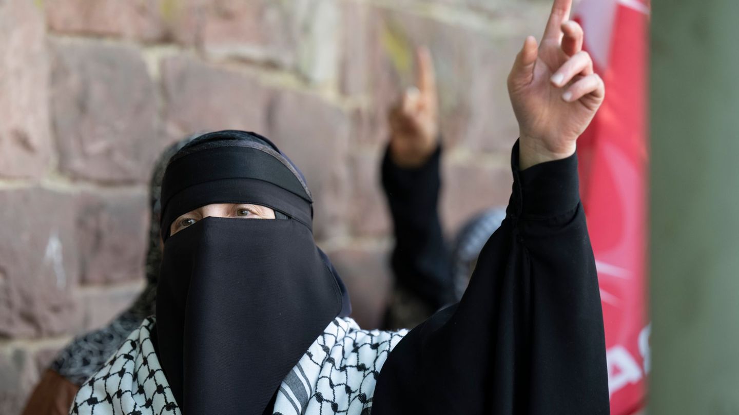 Krieg in Nahost: Demo vor US-Generalkonsulat ohne Zwischenfälle