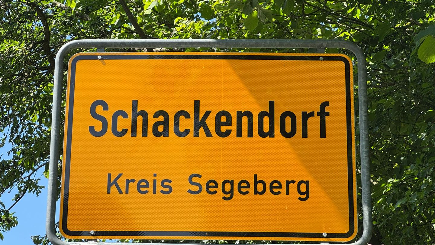 Gewalttat auf der Straße: Mann wegen Doppelmordes von Schackendorf vor Gericht