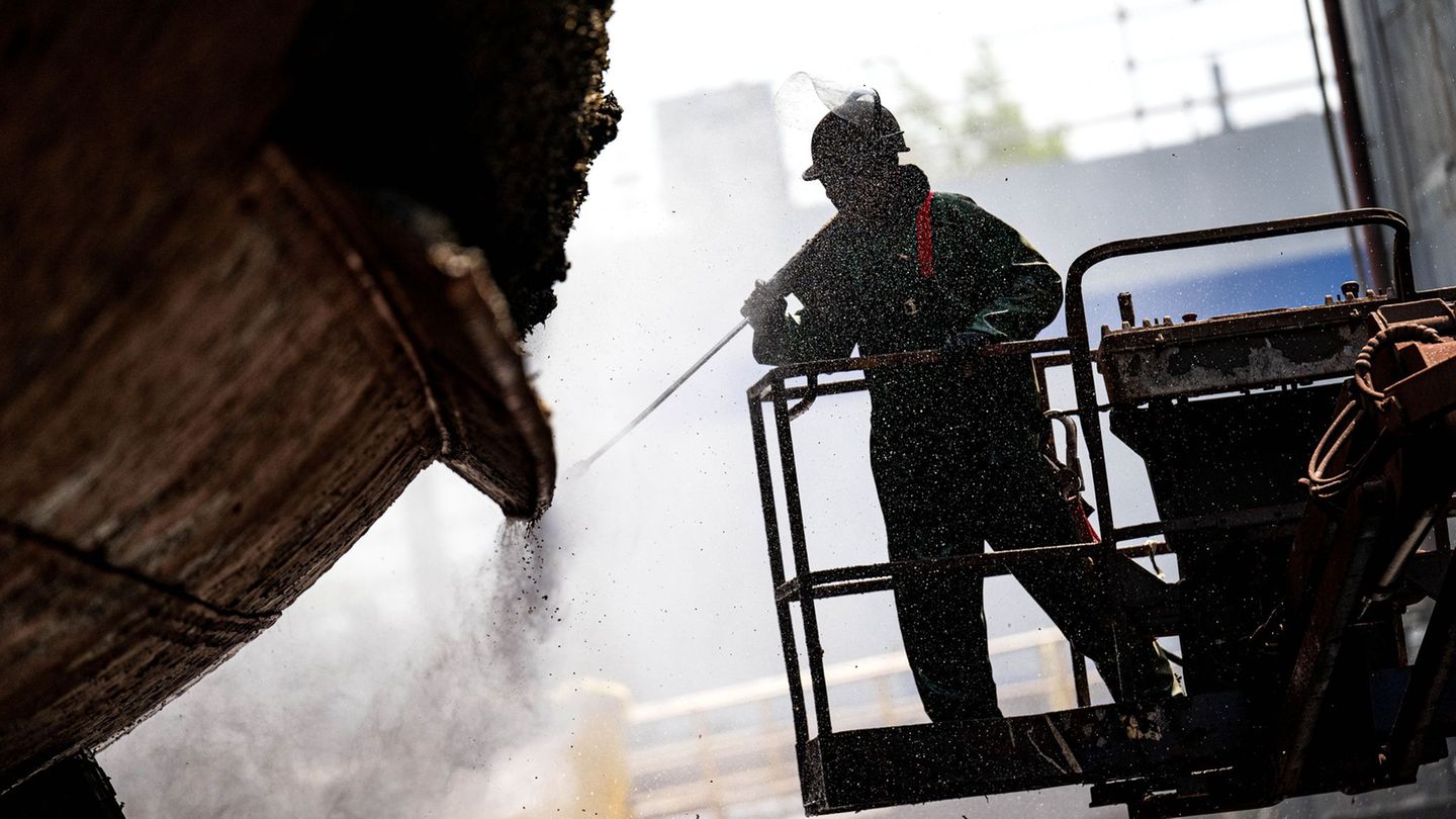 Ausgemusterte Schiffe: Abwracken mit Regeln – Neue Standards beim Schiffsrecycling