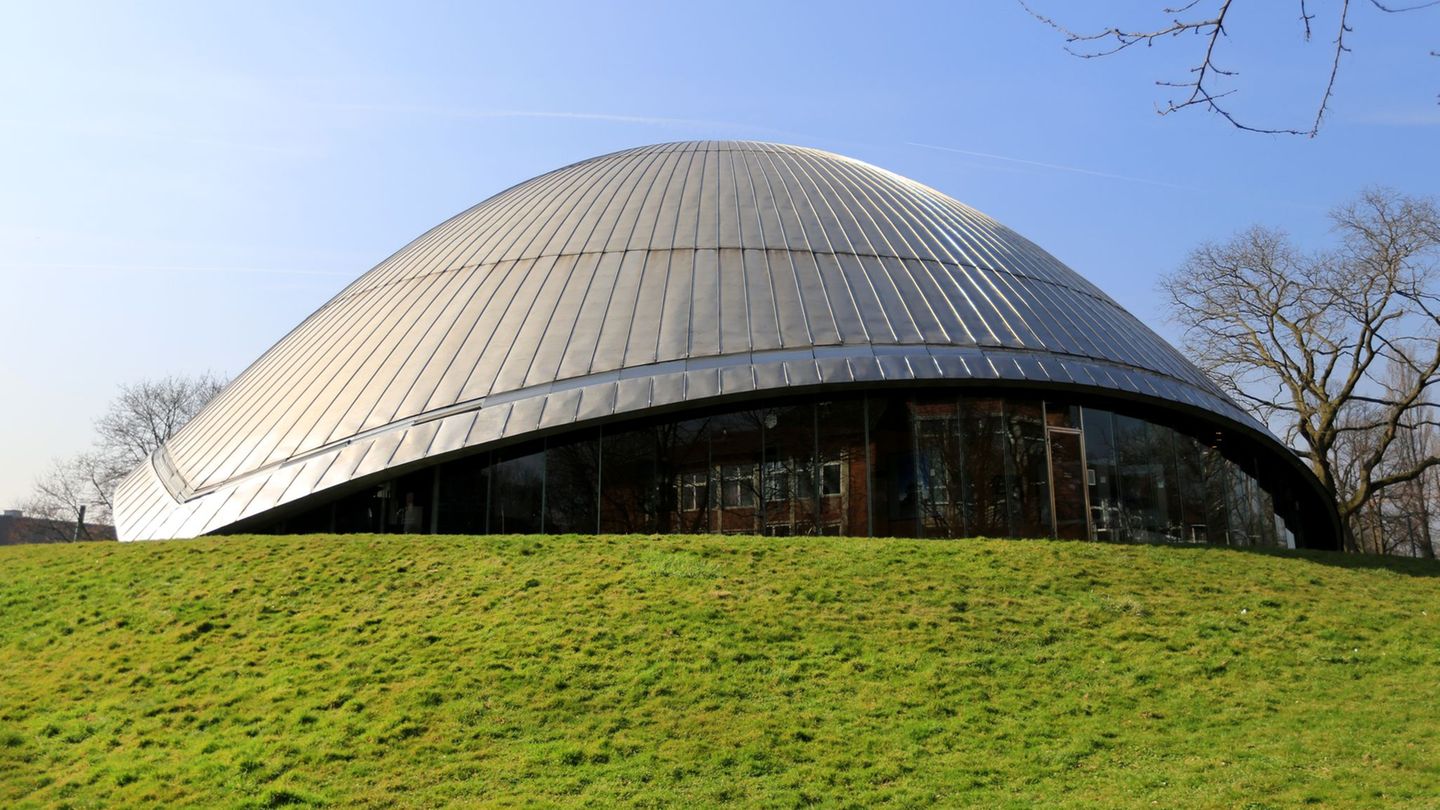 100 Jahre Planetarium: Musikalische Weltraumfahrt zum Jubiläum der Planetarien