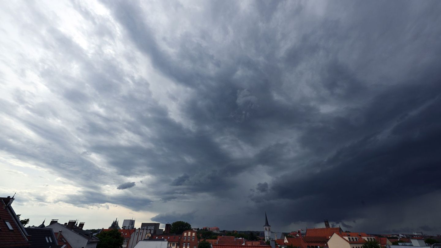 Gewitter: Unwetter sorgt für zahlreiche Feuerwehreinsätze in Thüringen