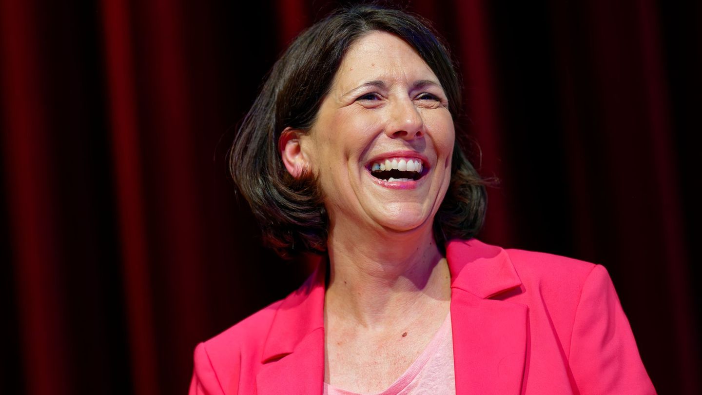 Landesvertreterversammlung: Schmitt an der Spitze – FDP stellt Weichen für Landtagswahl