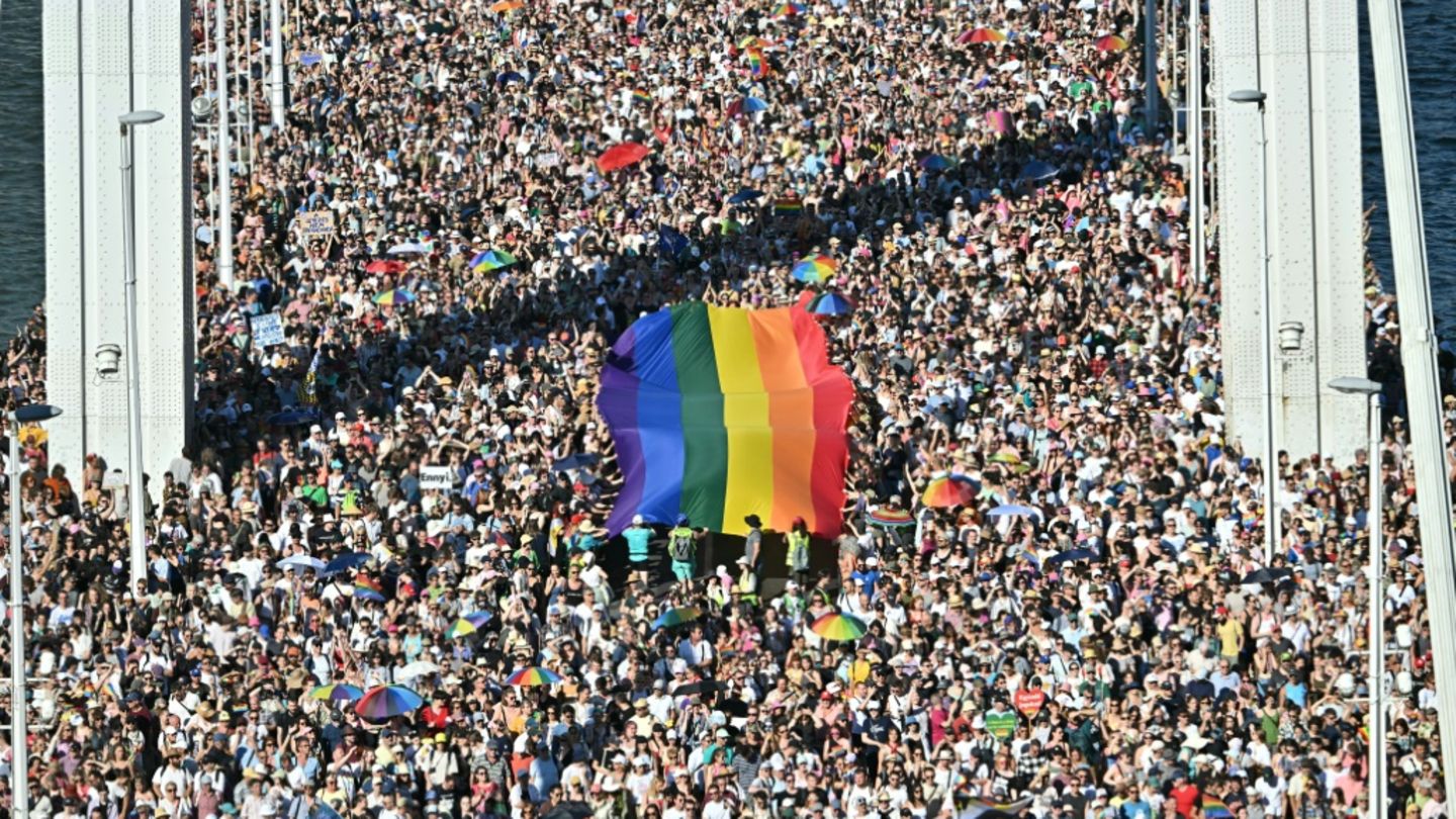 Budapests größte Pride-Parade: Bis zu 200.000 Menschen trotzen Orban