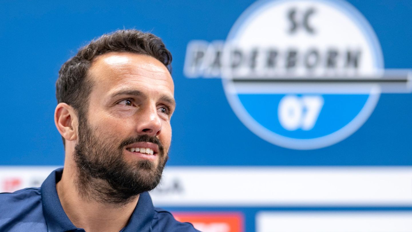 Trainingsstart: Paderborner Trainingsauftakt mit neuem Trainer