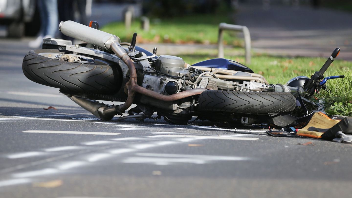 Landkreis Ahrweiler: Fünf Motorradfahrer bei Unfall schwer verletzt