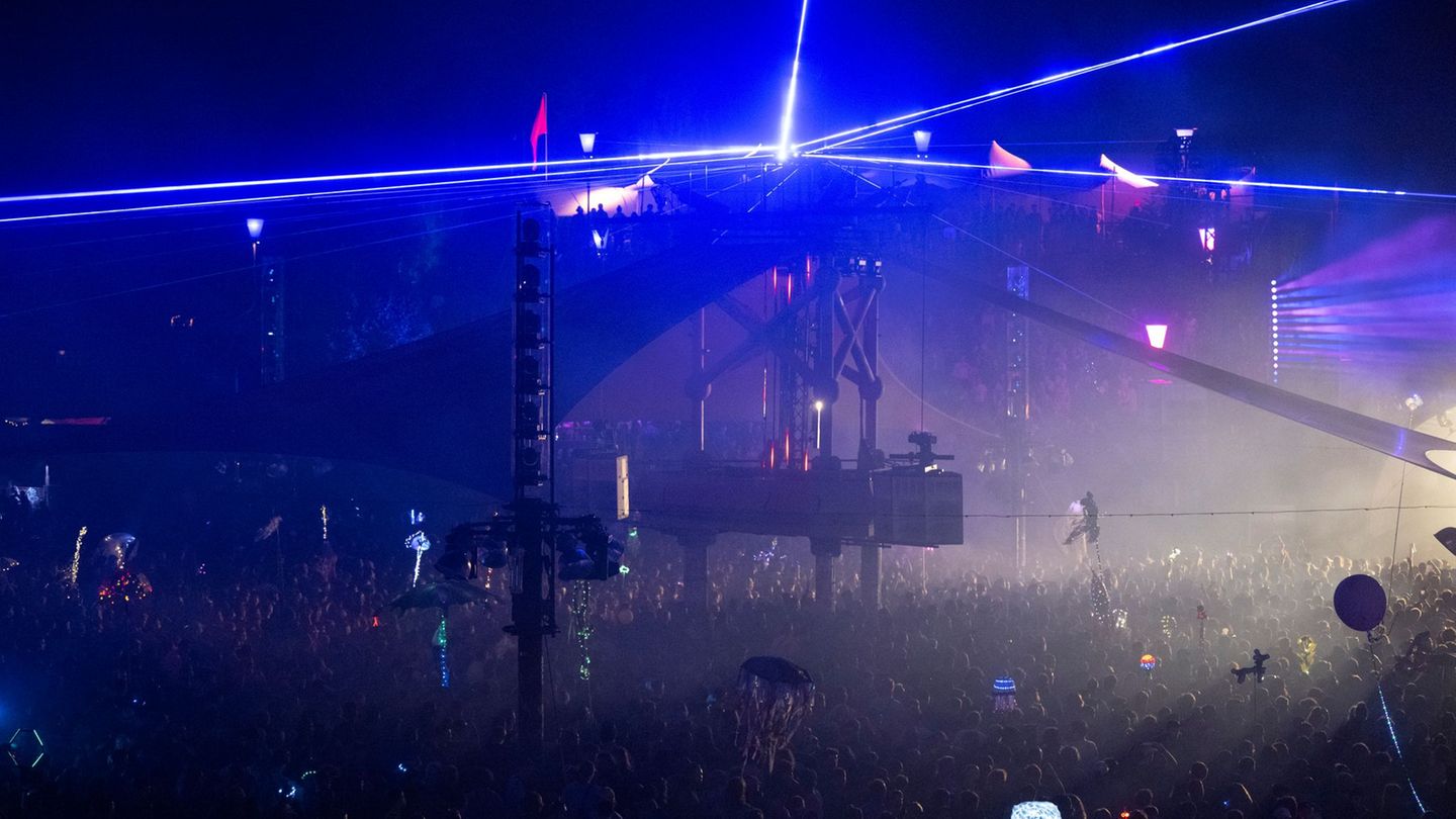 Kultur- und Musikfestival: 70.000 bei „Fusion“ – Polizei bei Drogenkontrollen fündig