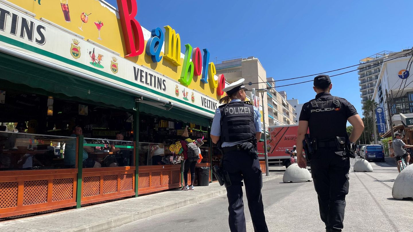 In den Sommerferien: NRW-Polizisten gehen auf Ibiza und in Saint-Tropez Streife
