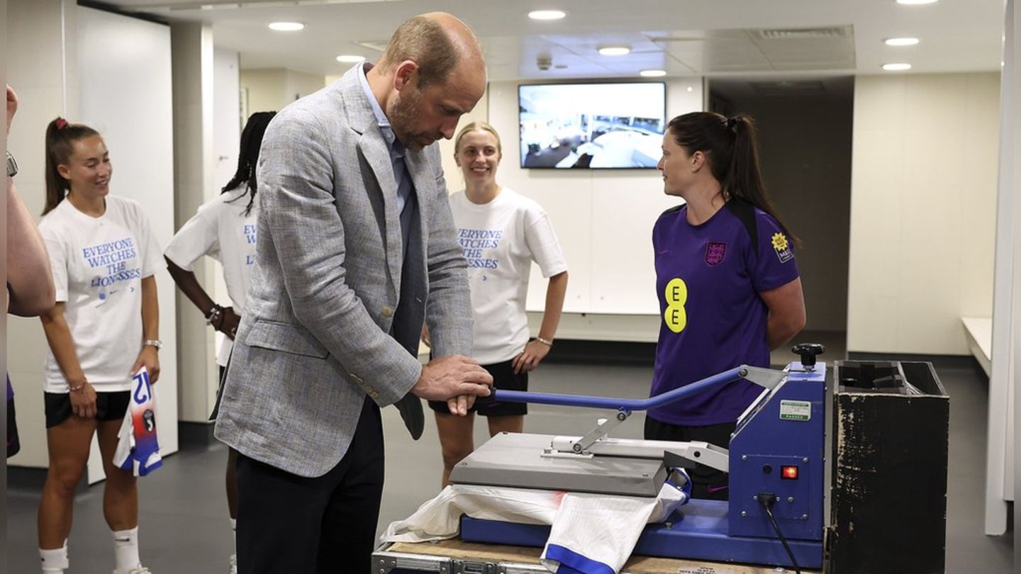 Prinz William: Royal stattet den Lionesses einen Besuch ab