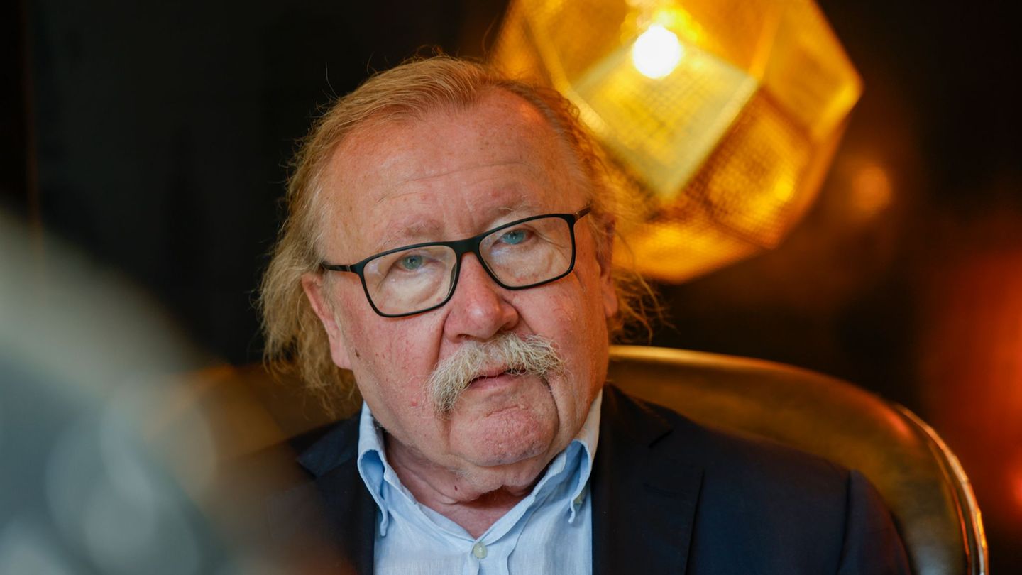 Philosoph fordert Durchgreifen: Sloterdijk will Handyverbot für Kinder und Jugendliche