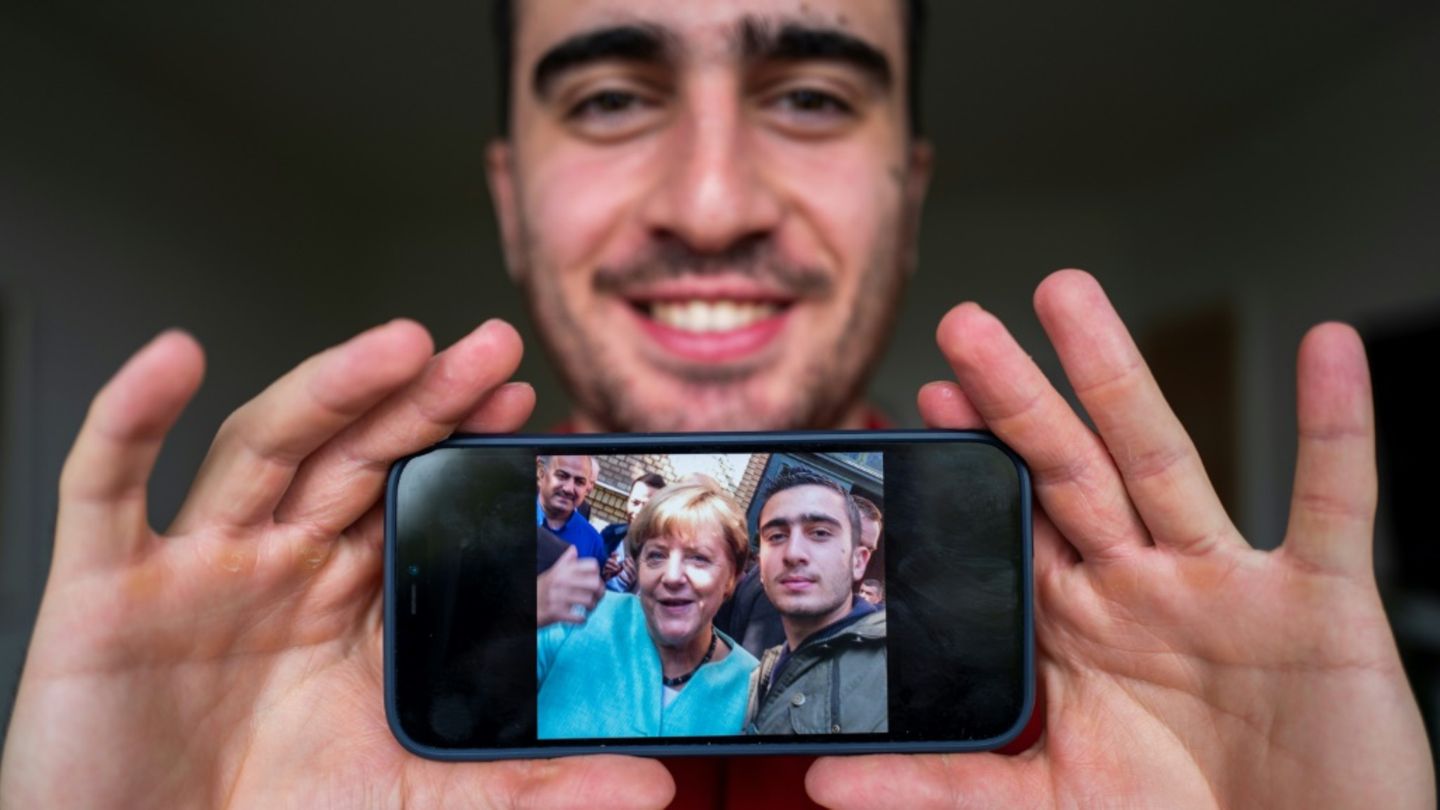 Altkanzlerin: Merkel distanziert sich von Merz‘ Flüchtlingspolitik
