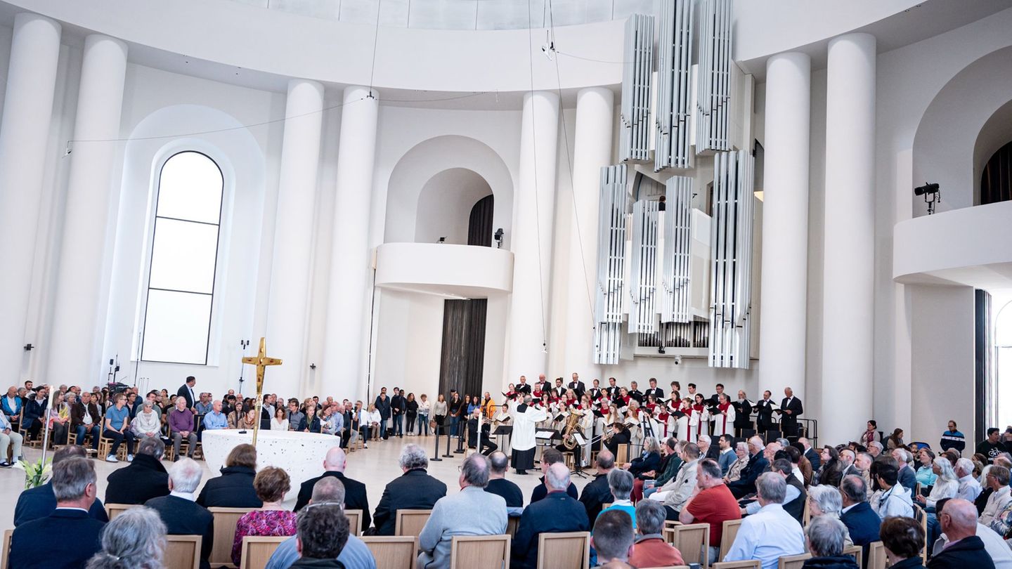 Kleine Religionsgemeinschaften: Kleinere Kirchen sollen leichter Räume finden