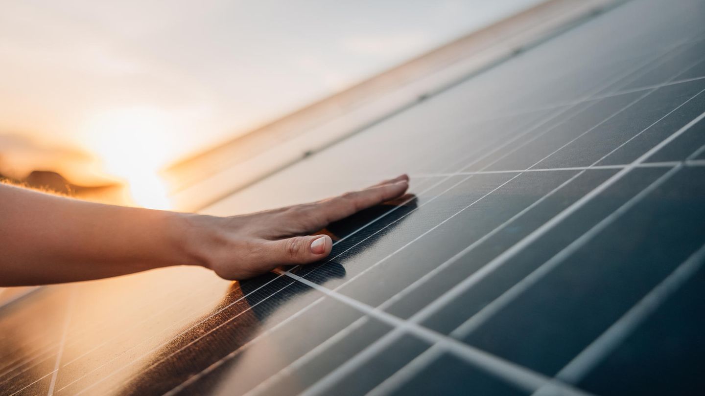 Solarstrom-Ertrag maximieren: Balkonkraftwerk-Größe: Wie groß sollte die Mini-PV-Anlage sein?
