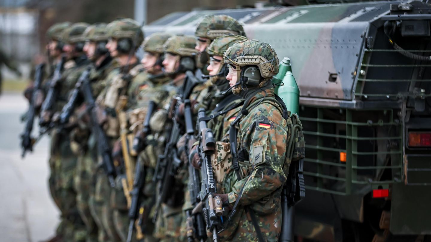 Gehalt in der Truppe: Wie viel Geld verdient ein Bundeswehr-Soldat?