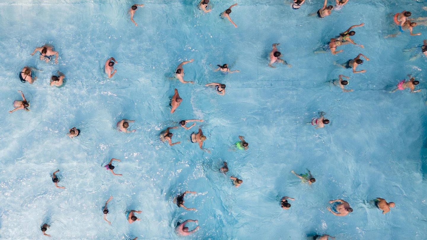 Hessen: Mädchen in Freibad angefasst? Polizei fasst vier Verdächtige