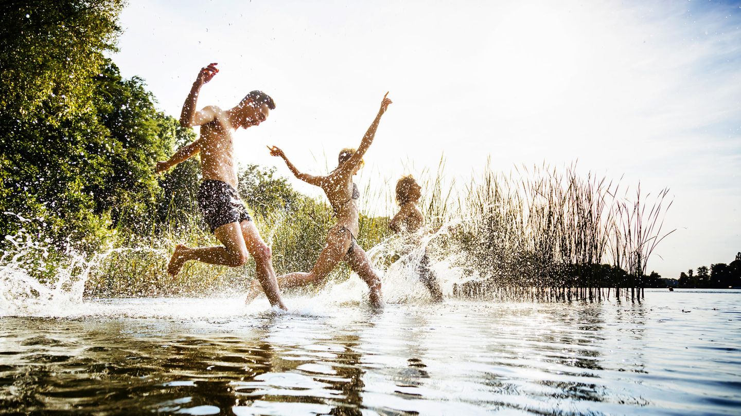 Heißer Sommer: Spritzige Abkühlung: Diese fünf Gadgets sorgen für mehr Spaß am Wasser