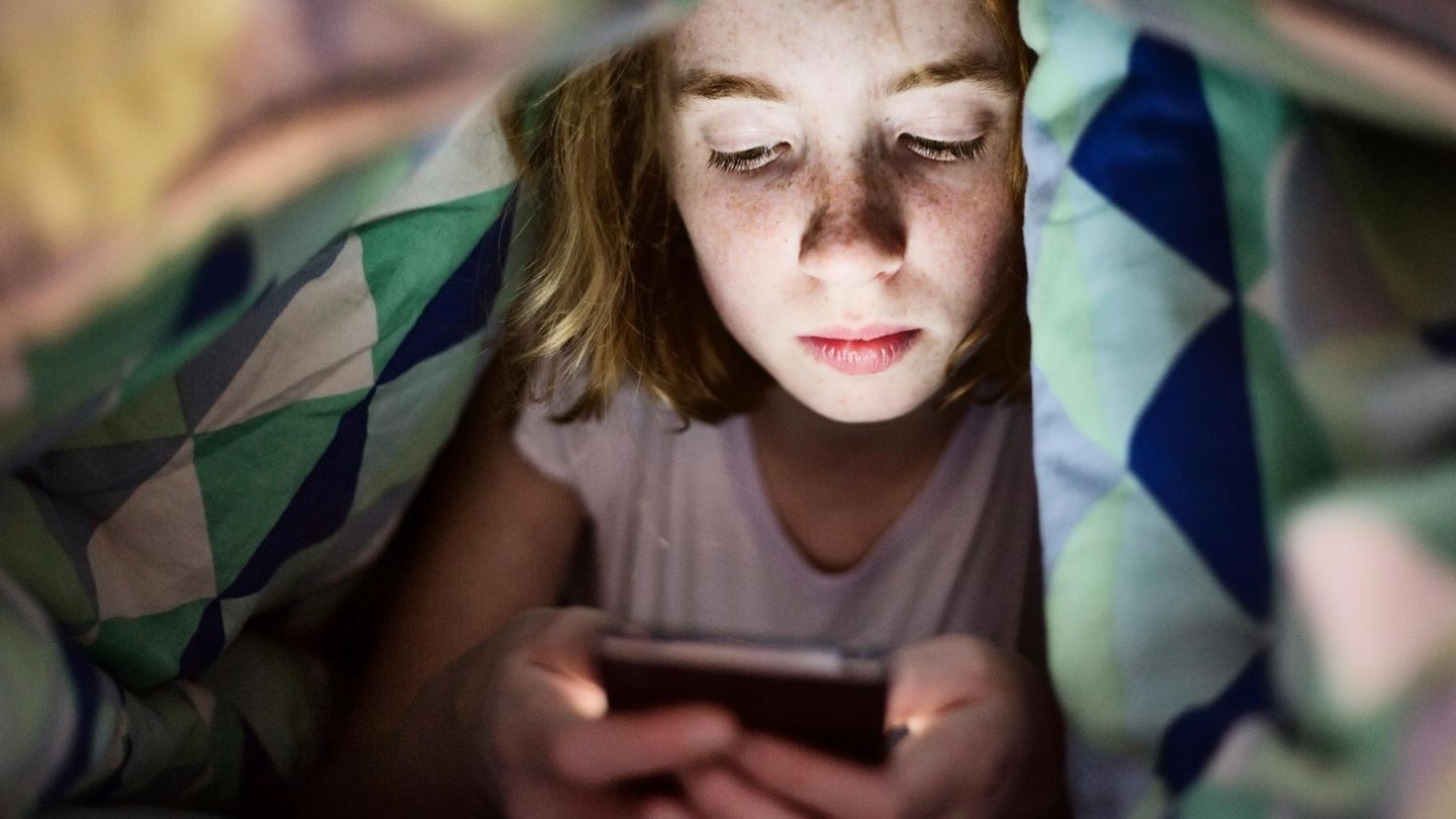 Telefon statt Handy: „Aber alle haben eins“: So kreativ lösten Eltern das Smartphone-Problem