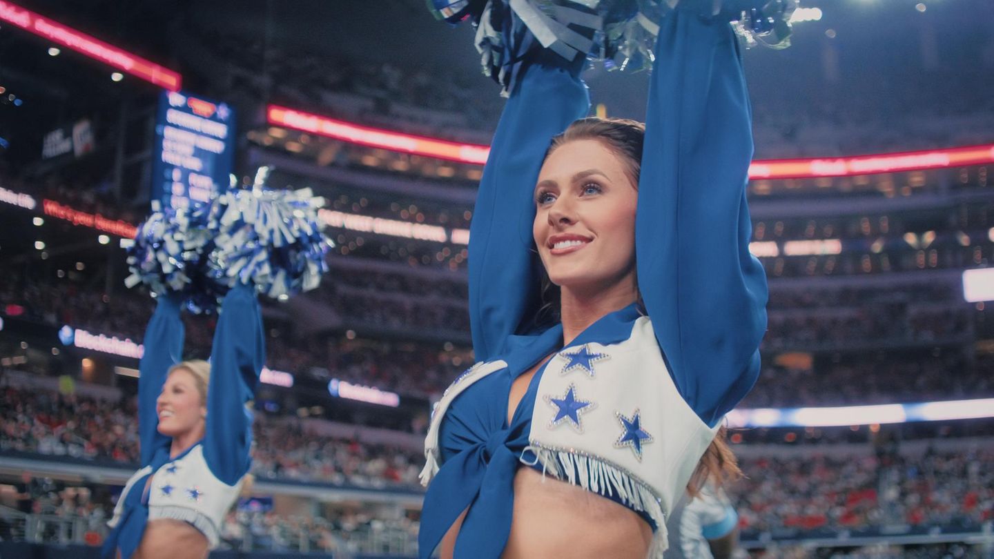 Netflix-Doku:  „Sie hat … Schultern“: Die toxische Kultur bei US-Cheerleadern