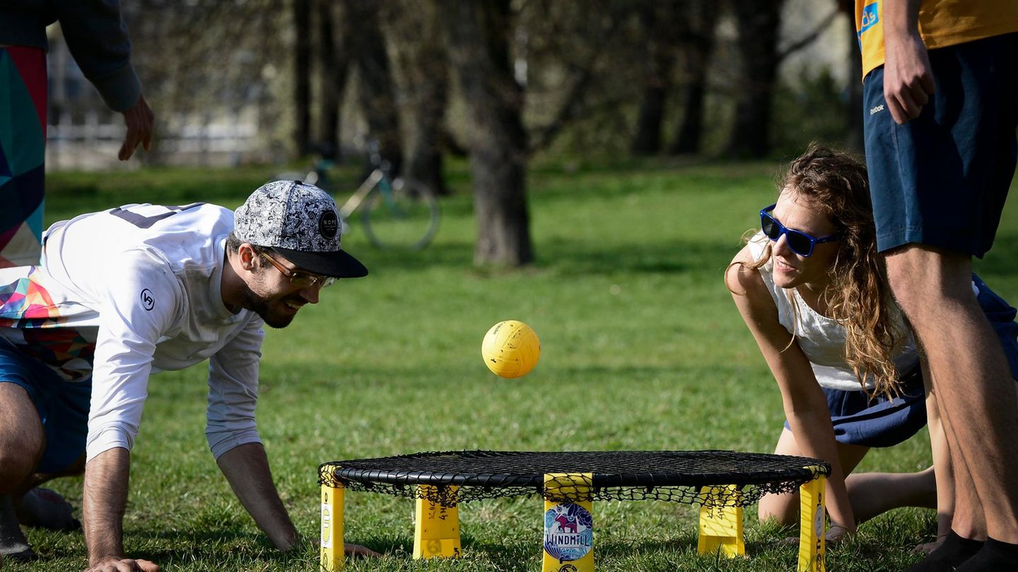 Sport im Freien: Kubb, Krocket, Spikeball: Acht Outdoor-Spiele für Groß und Klein
