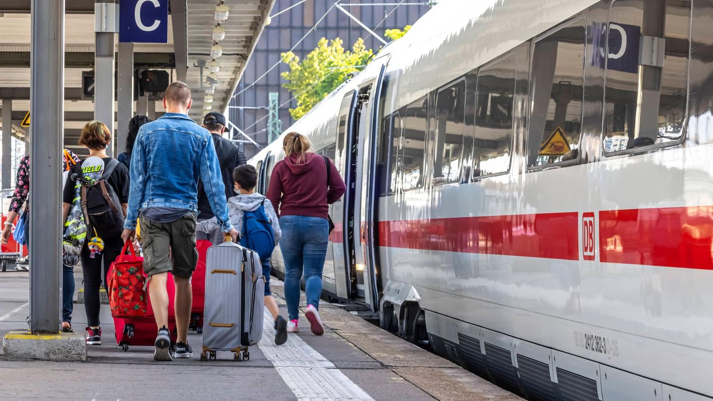 Verkehr: Deutsche Bummel-Bahn: Pünktlichkeit im Mai nur noch bei 62 Prozent