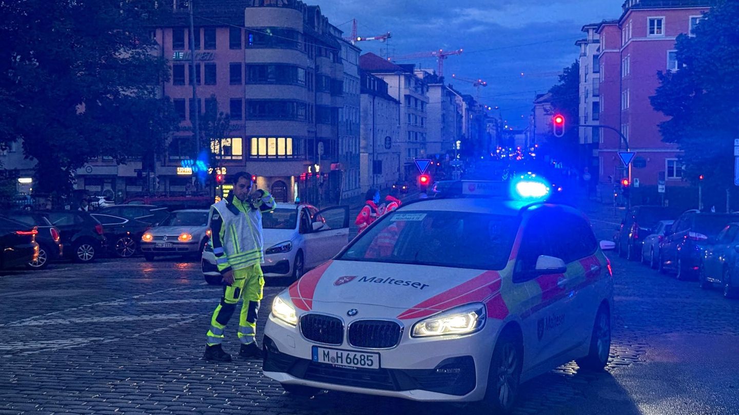 München: Polizei schießt Frau nach Messerattacke nieder – Angreiferin tot