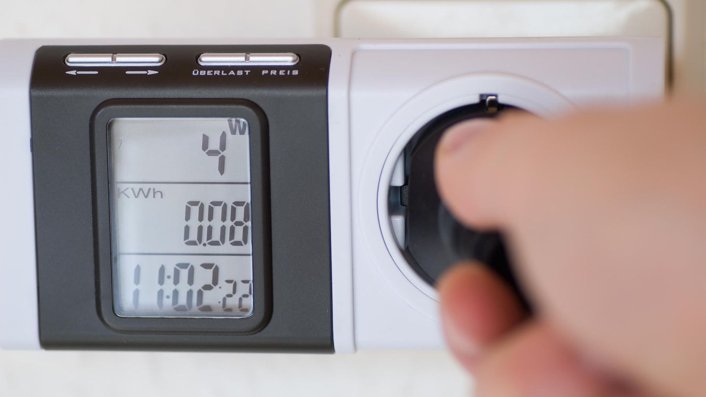 Energie sparen: Strommessgerät für die Steckdose: So finden Sie Energiefresser im Haushalt