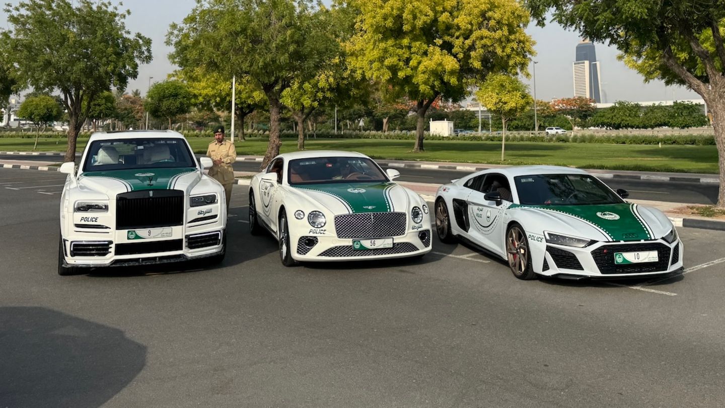 Luxusautos: Unterwegs in der Autoszene Dubai: Wenn die Polizei Rolls-Royce fährt