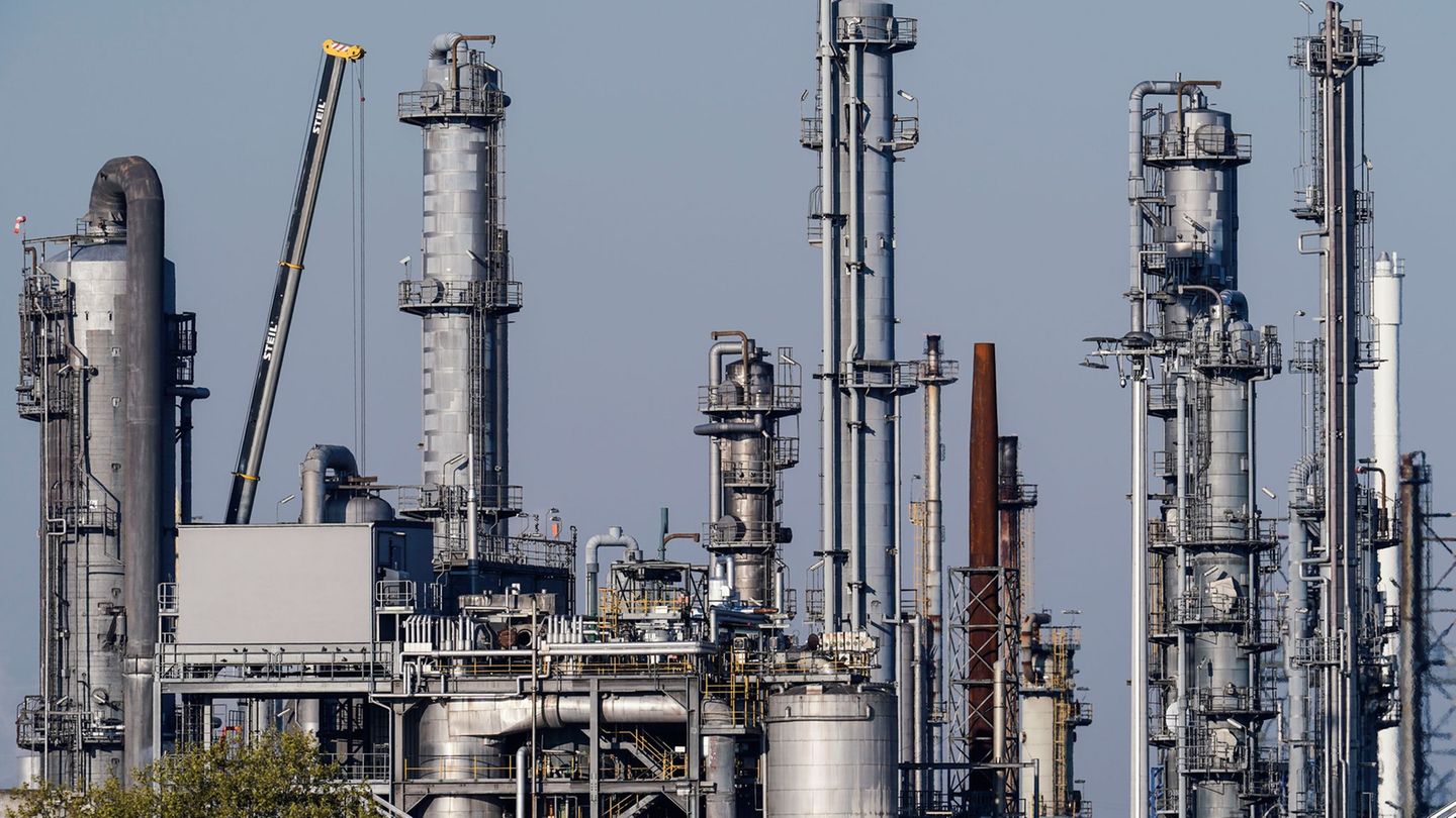 Konjunktur: Stimmung in der Chemie zieht kräftig an