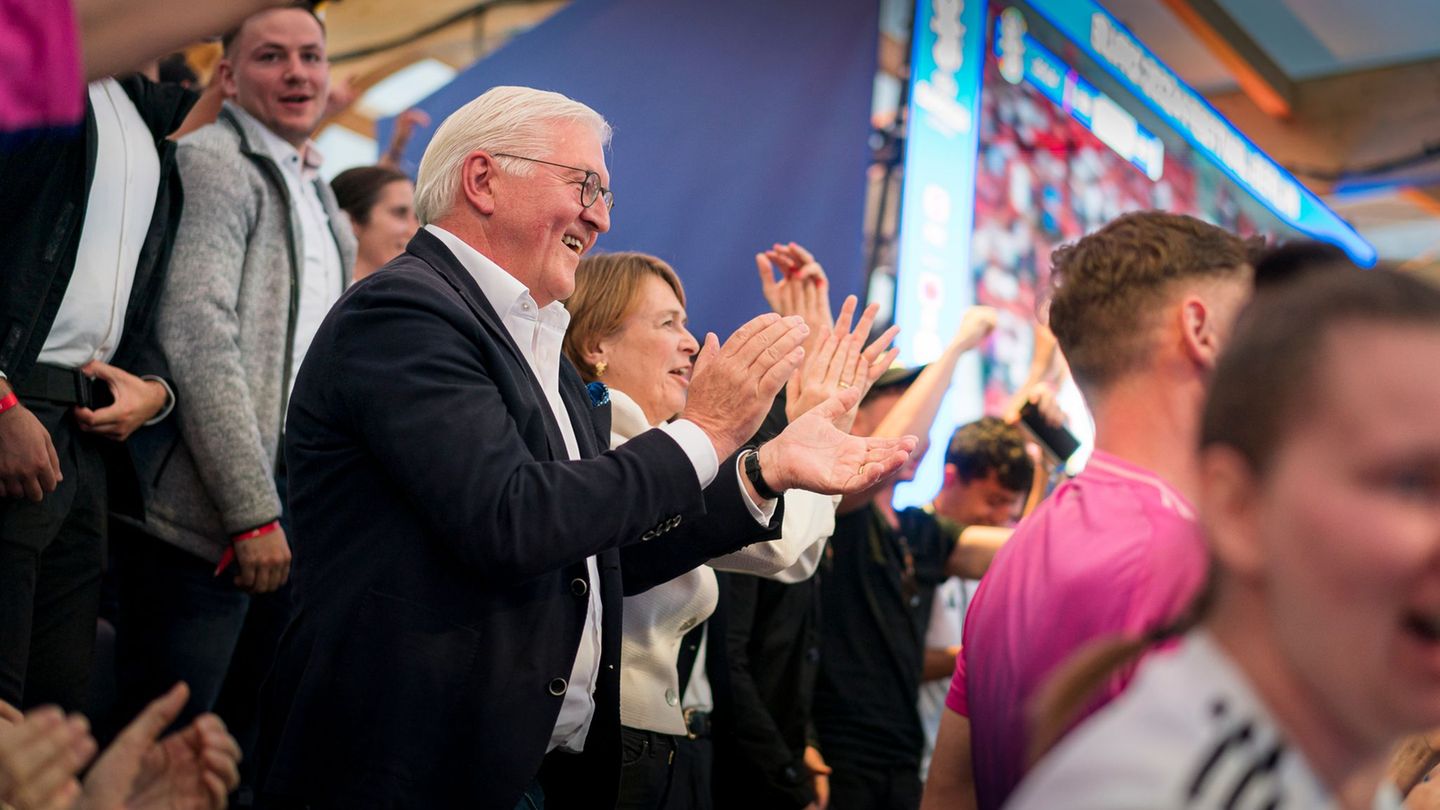 2. Fußball-Bundesliga: Schalke-Fan Steinmeier: „So lange leiden“
