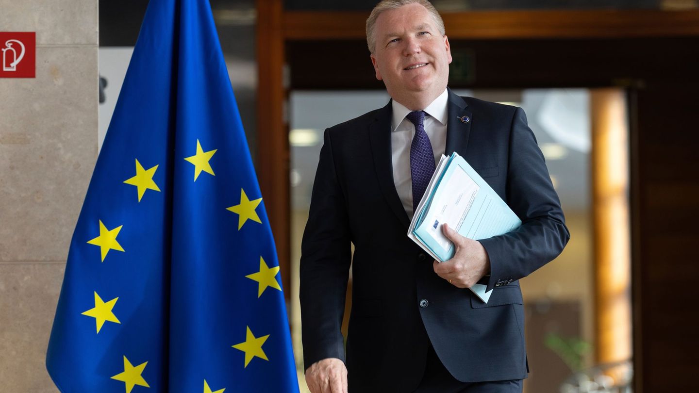Freiheitsrechte in der EU: Pride-Demo: EU-Kommissar lobt ungarische Zivilgesellschaft