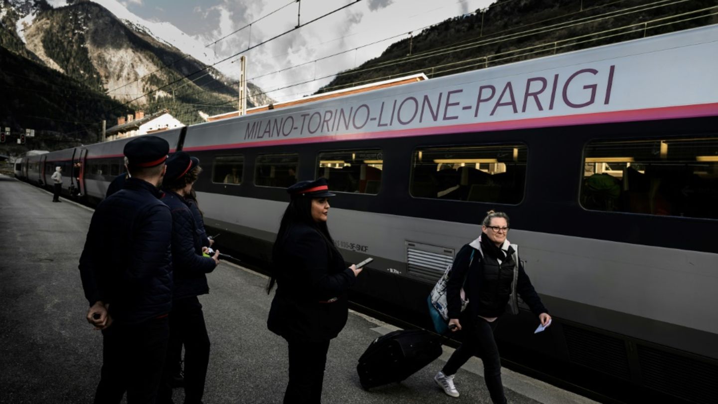 Unwetter in Alpen: Bahnstrecke Paris-Mailand erneut gesperrt
